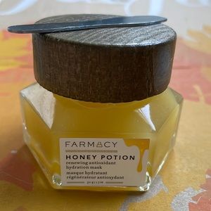 Farmacy Honey Potion
